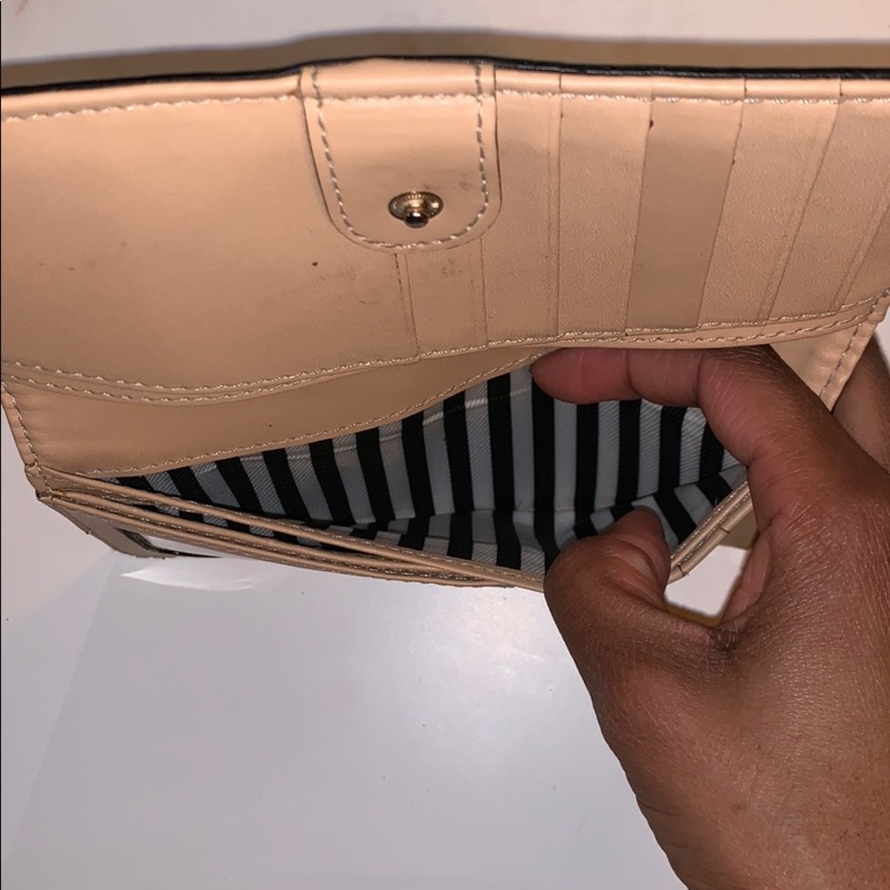 Kate Spade Wallet - Picture 5 of 7